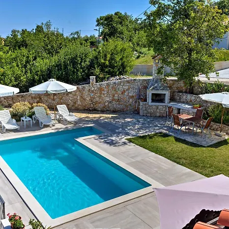 Tara-1 By Interhome * Brseč